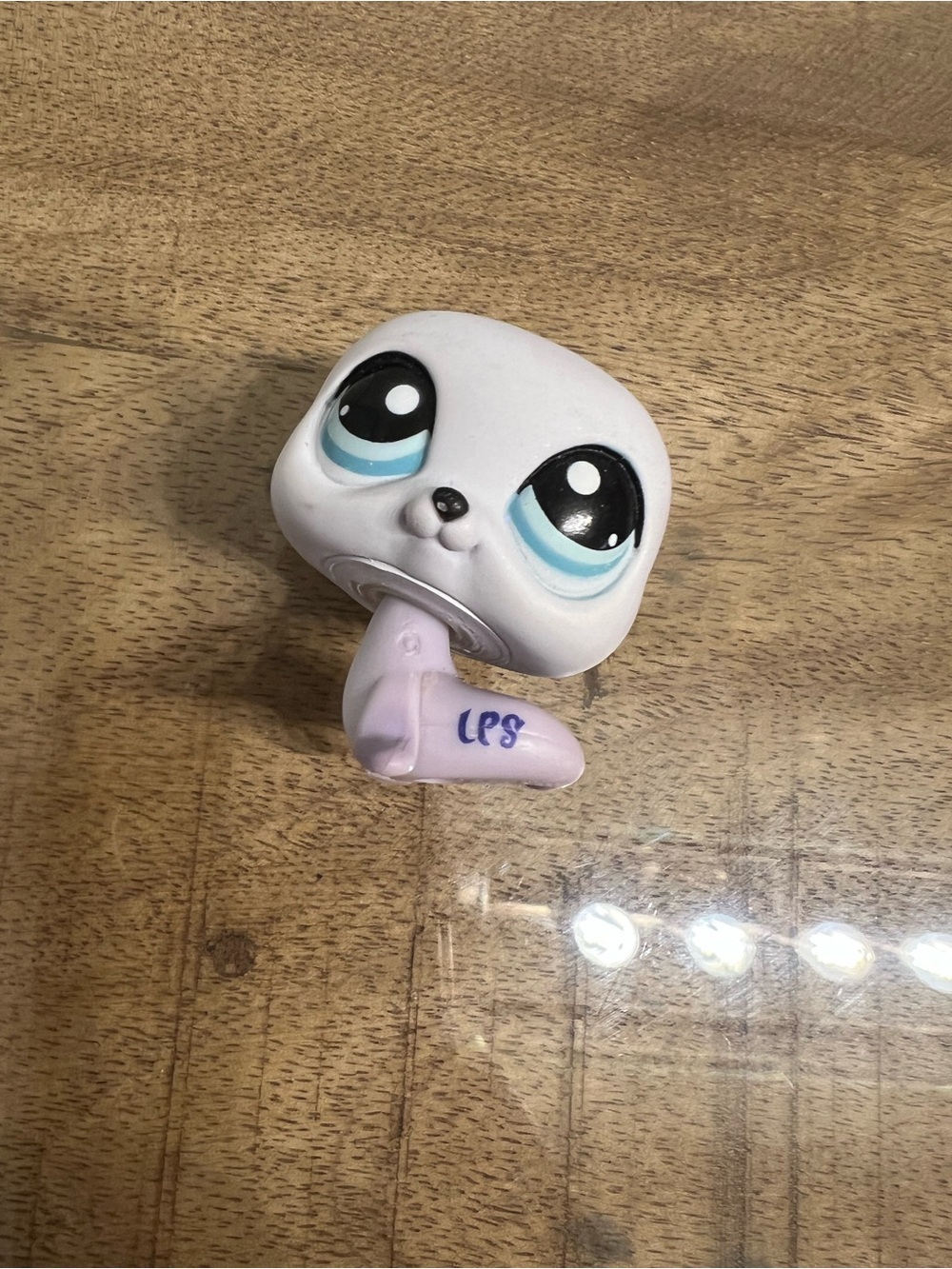 Littlest Pet Shop Authentic # 1076 Gray White Seal Teal Eyes